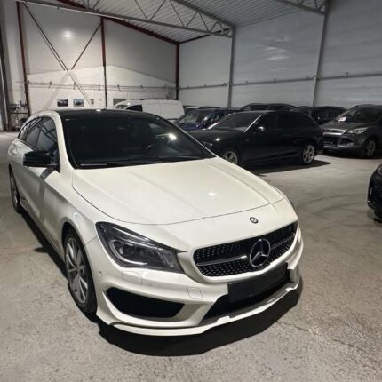 Mercedes Benz CLA 200 AMG